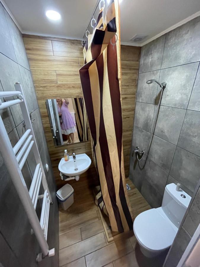Hostel U Pottera Chernivtsi Exterior photo